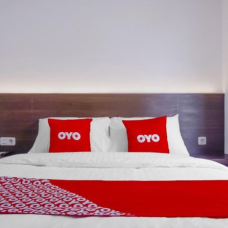 Hotel Super Oyo 90115 Near Pasar Baru Giacarta Esterno foto
