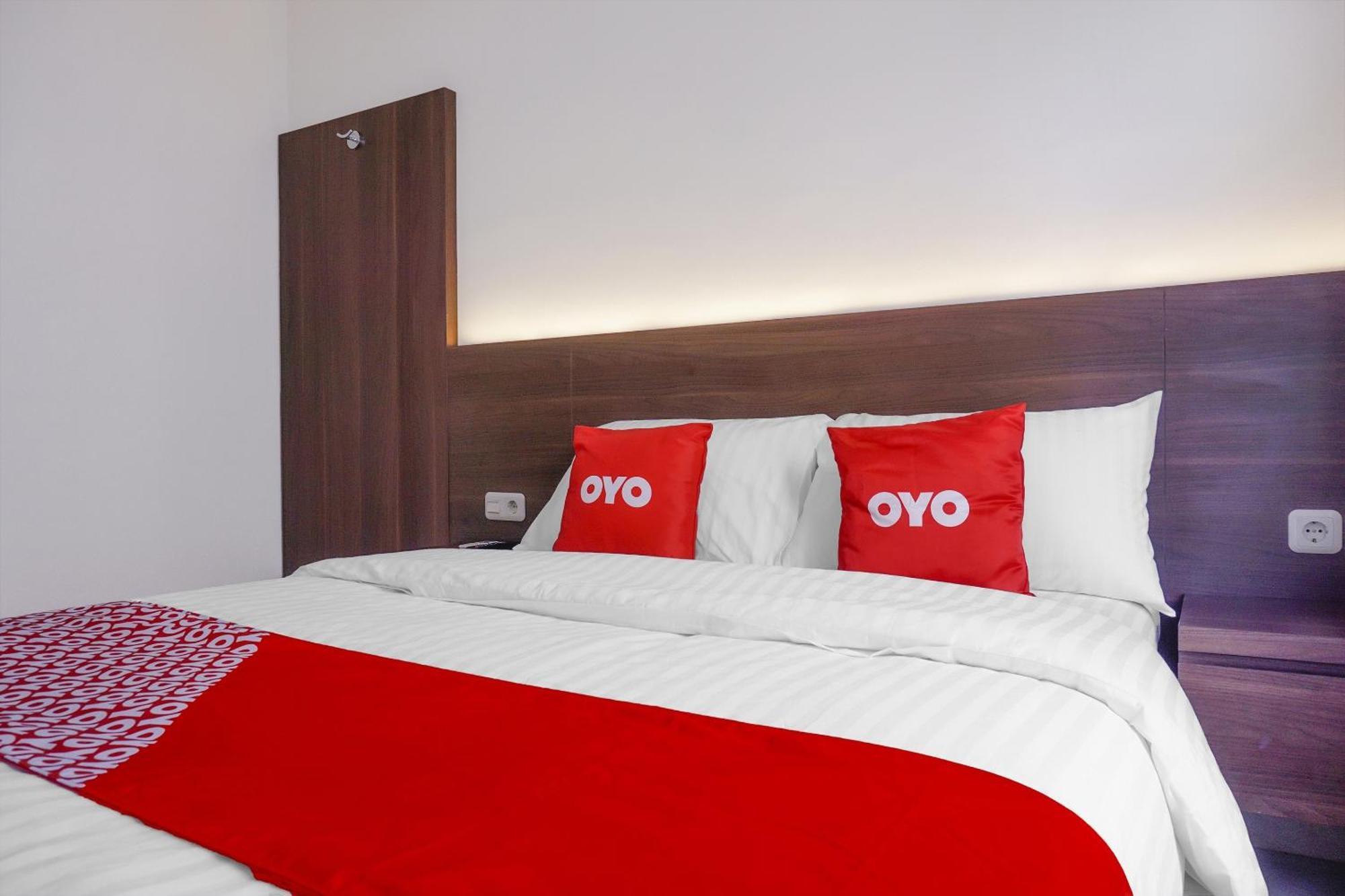 Hotel Super Oyo 90115 Near Pasar Baru Giacarta Esterno foto