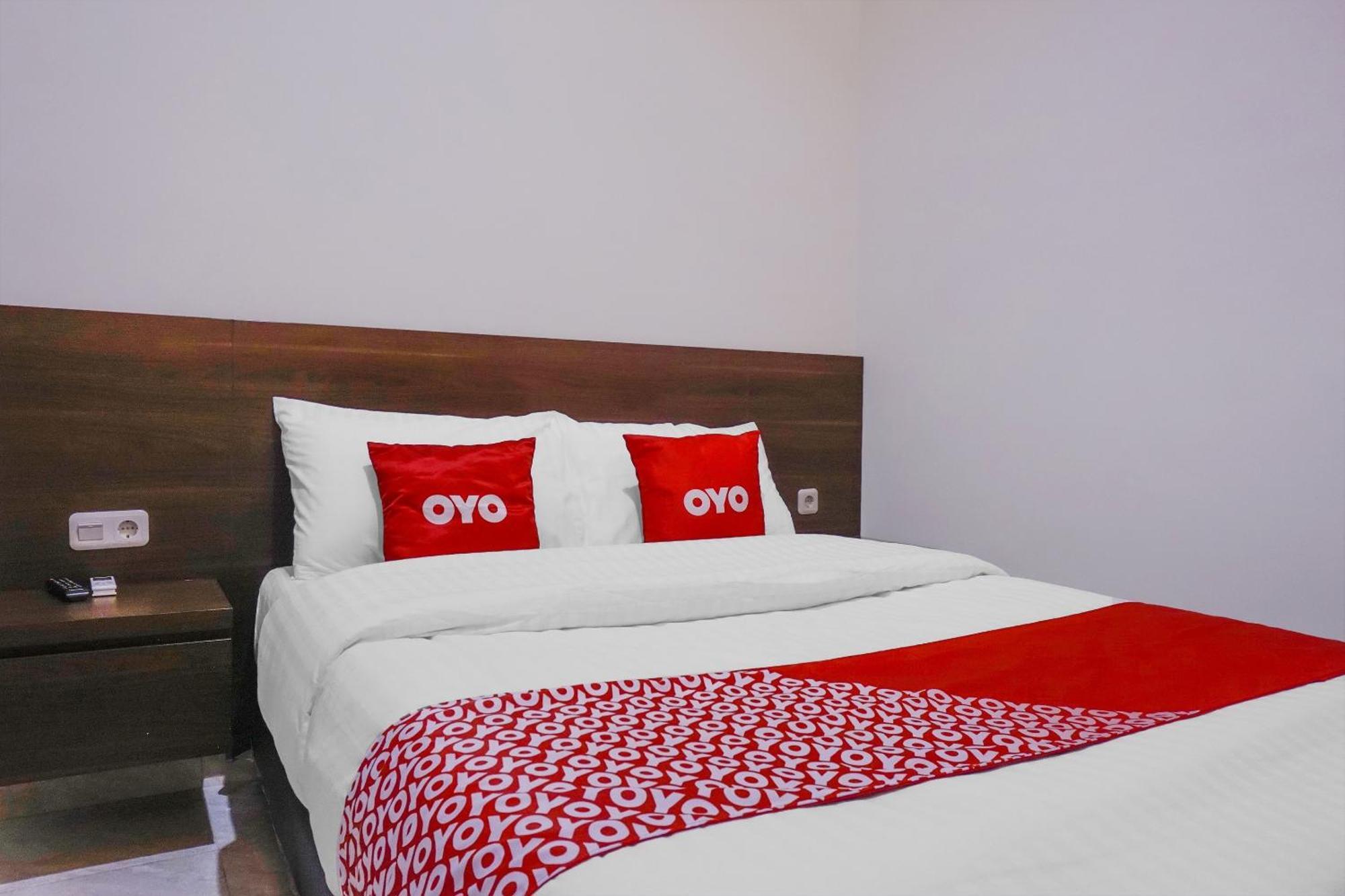 Hotel Super Oyo 90115 Near Pasar Baru Giacarta Esterno foto